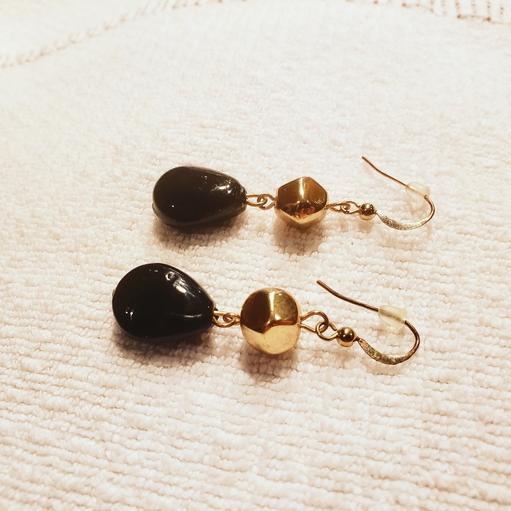 🚩3 for $20 -Gold & Black Drop Pendant Earrings